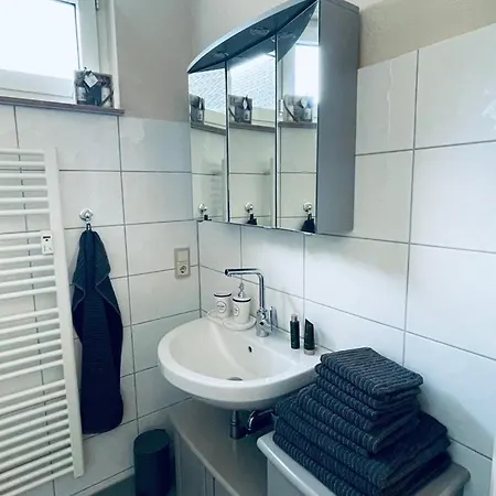 Preiswerte Nahe Duesseldorf Inklusive Stellplatz *